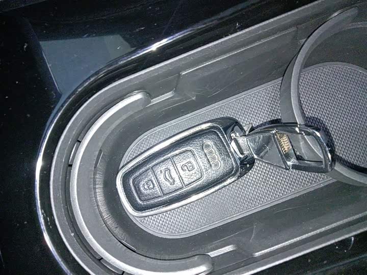 Фото 9 - Audi Q4 e-tron