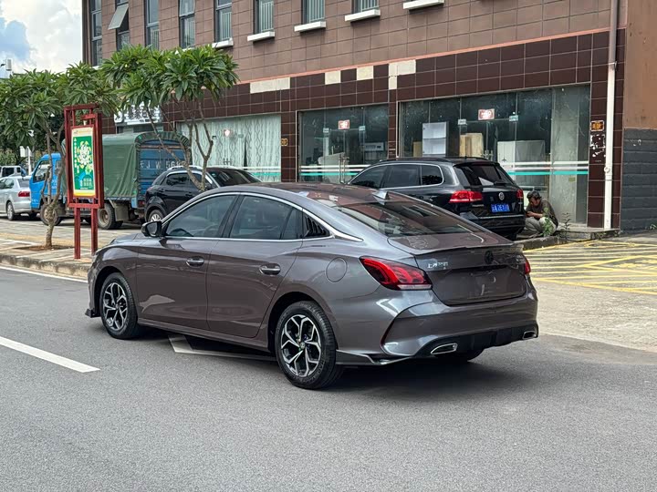 Фото 5 - MG Motor 5