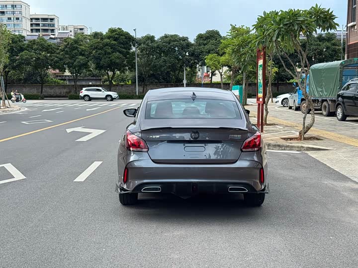 Фото 6 - MG Motor 5