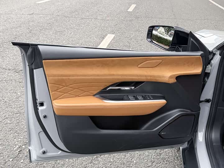 Фото 6 - Mazda EZ-6