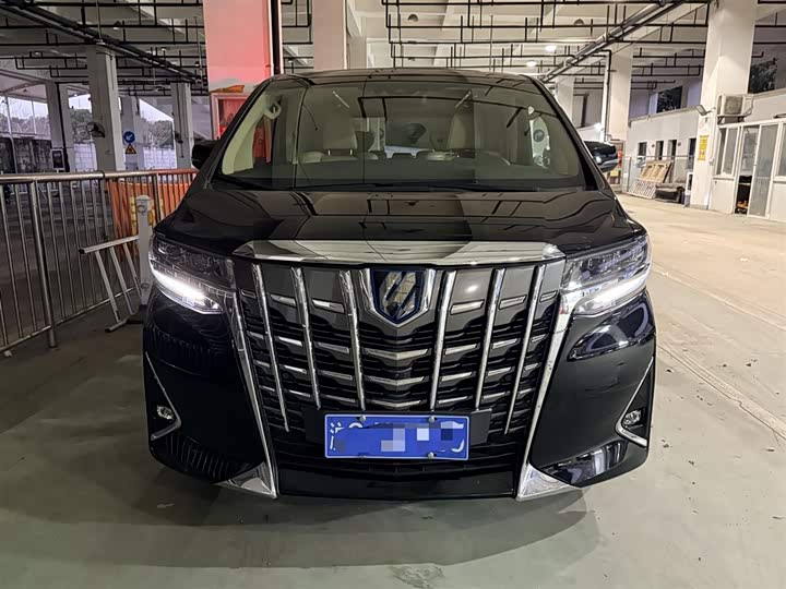 Фото 2 - Toyota Alphard