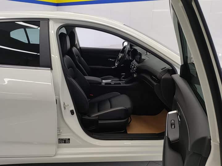 Фото 7 - Nissan Sylphy