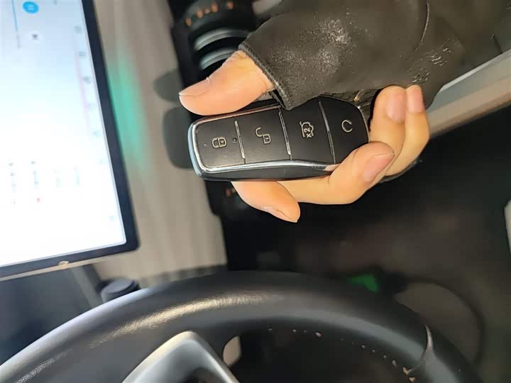 Фото 9 - BYD Yuan Plus