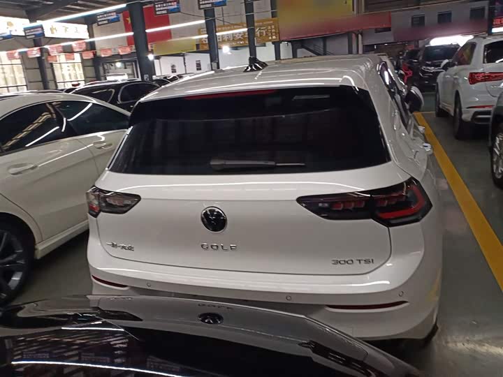 Фото 6 - Volkswagen Golf