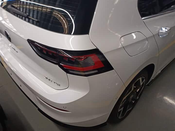 Фото 8 - Volkswagen Golf