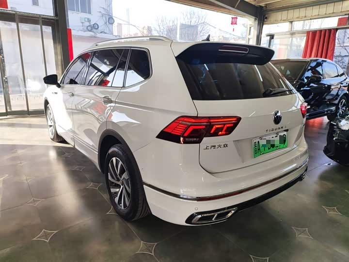 Фото 5 - Volkswagen Tiguan L Hybrid