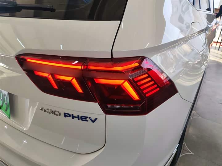 Фото 8 - Volkswagen Tiguan L Hybrid