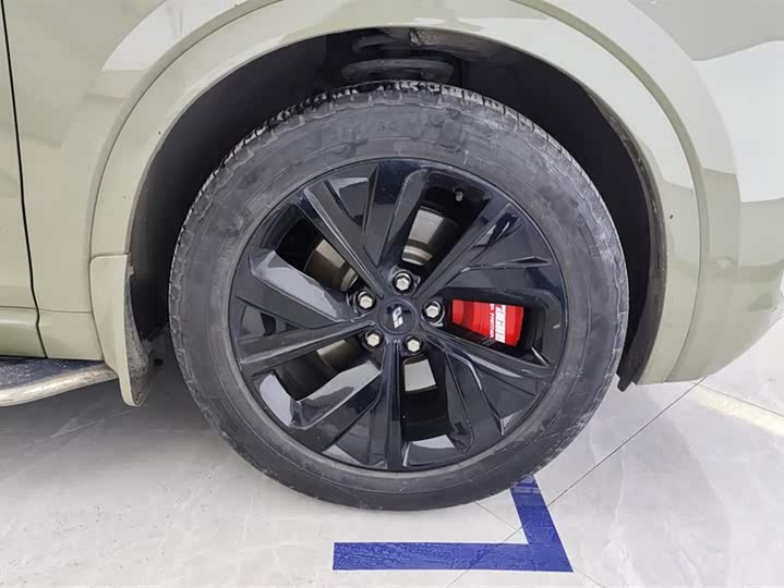 Фото 6 - LiXiang One