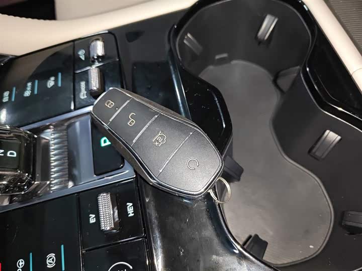 Фото 9 - BYD Song Plus Hybrid/EV