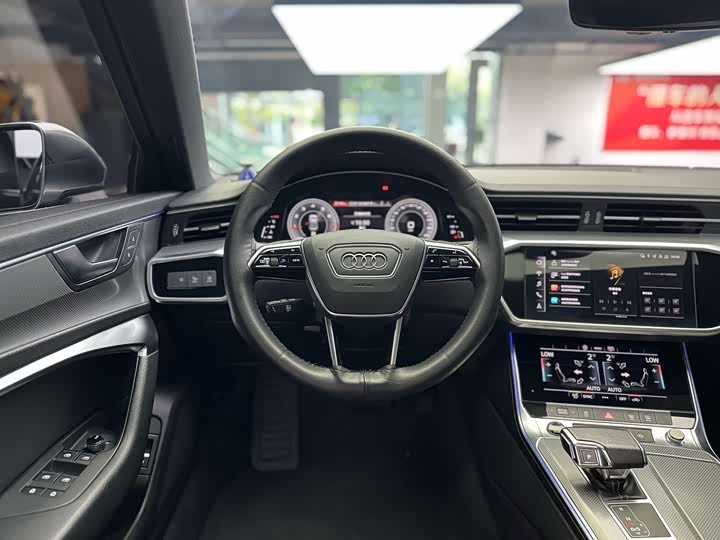 Фото 9 - Audi A6L