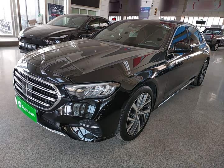 Фото 2 - Mercedes-Benz E-Class