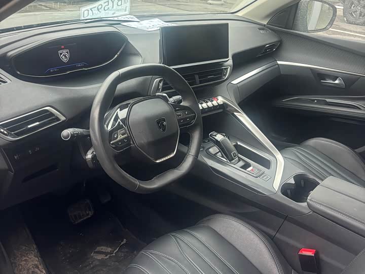 Фото 5 - Peugeot 5008