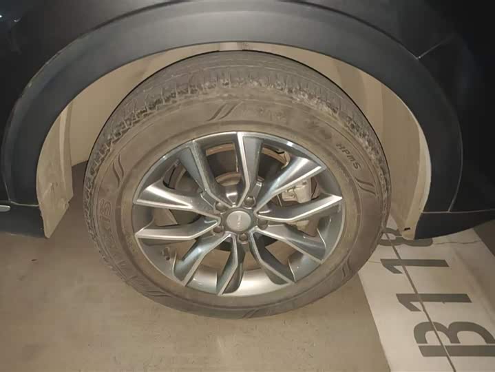 Фото 6 - Roewe RX5