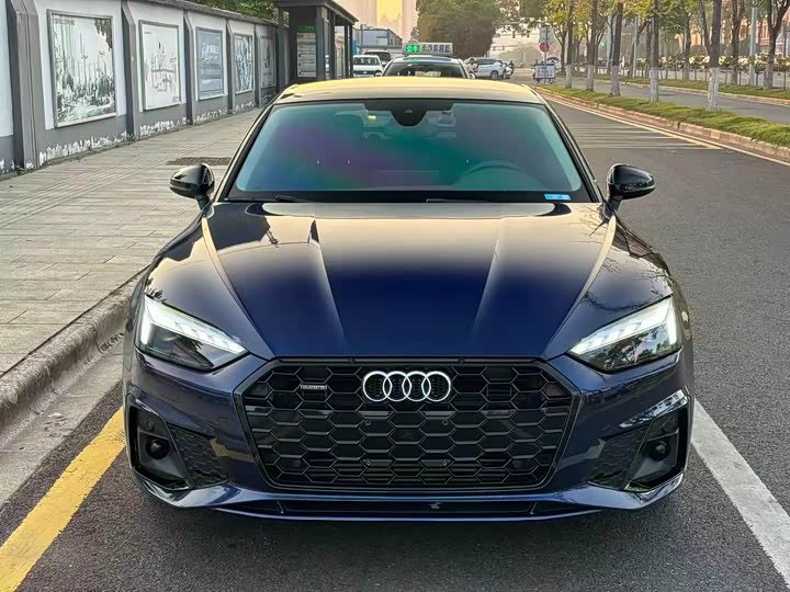 Фото 2 - Audi A5
