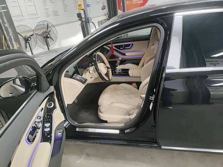 Фото 6 - Mercedes-Benz Maybach S-Class