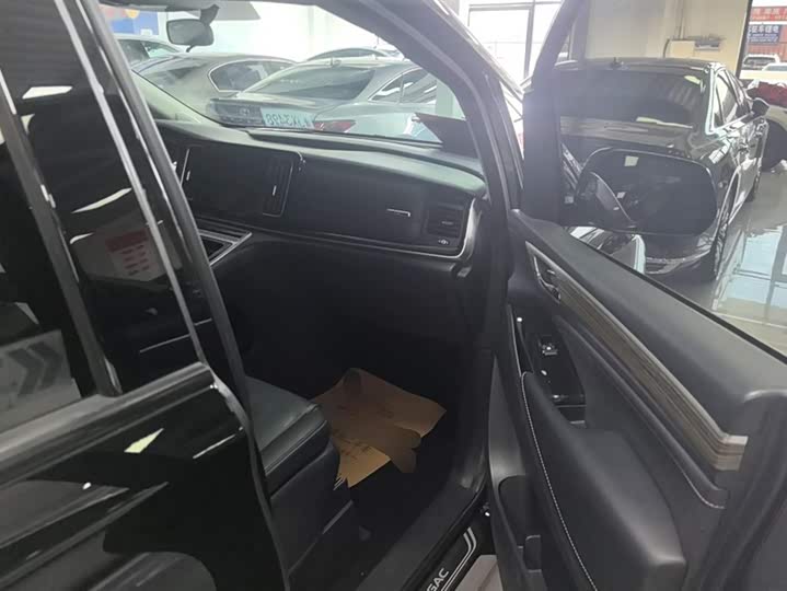 Фото 8 - GAC Trumpchi M8