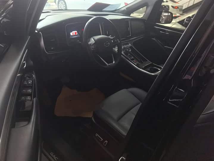 Фото 9 - GAC Trumpchi M8