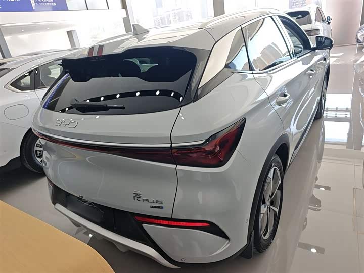 Фото 6 - BYD Yuan Plus