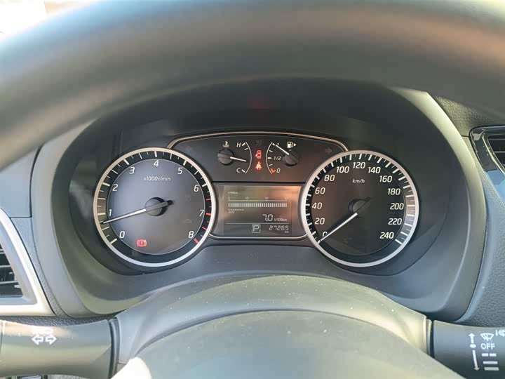 Фото 4 - Nissan Sylphy