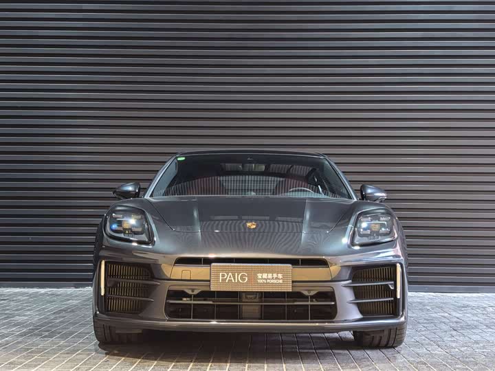 Фото 2 - Porsche Panamera