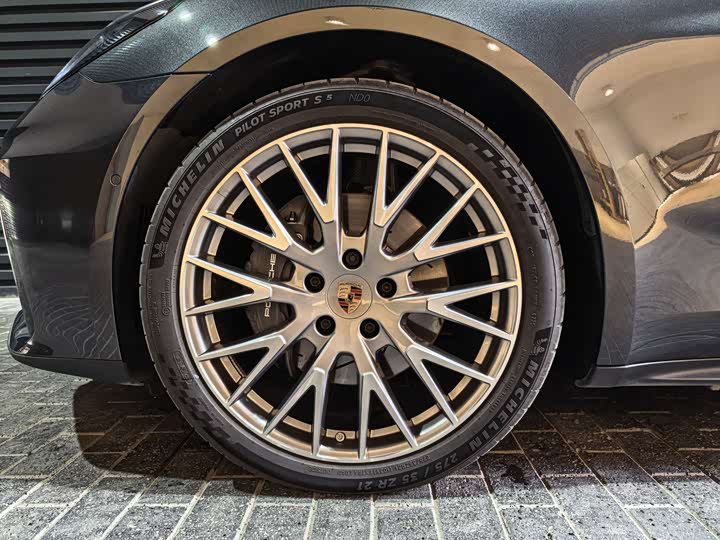 Фото 4 - Porsche Panamera