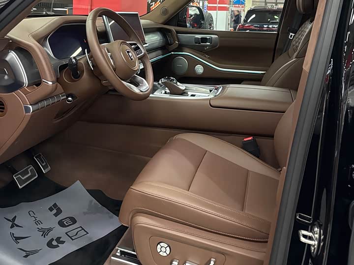 Фото 4 - Tank 700 Hybrid