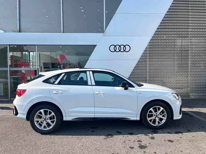 Фото 3 - Audi Q3 Sportback