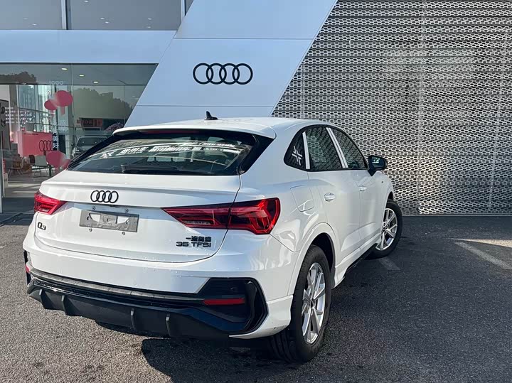 Фото 4 - Audi Q3 Sportback