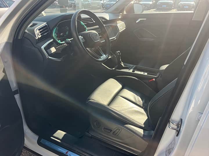 Фото 9 - Audi Q3 Sportback