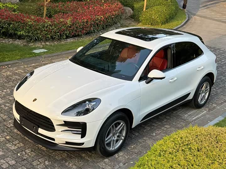 Фото 1 - Porsche Macan
