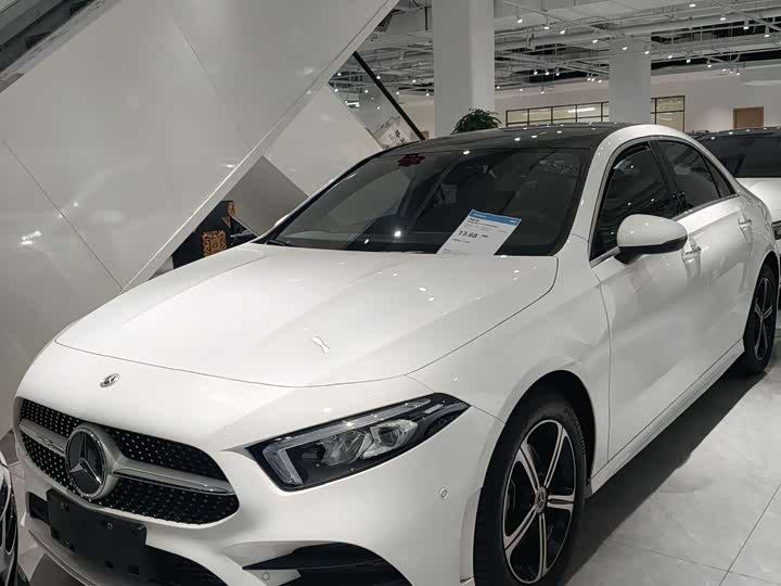 Фото 1 - Mercedes-Benz A-Class