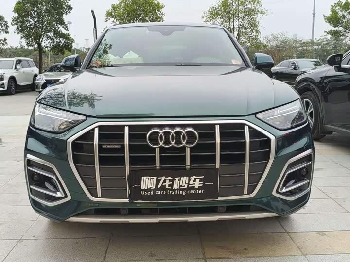 Фото 2 - Audi Q5L