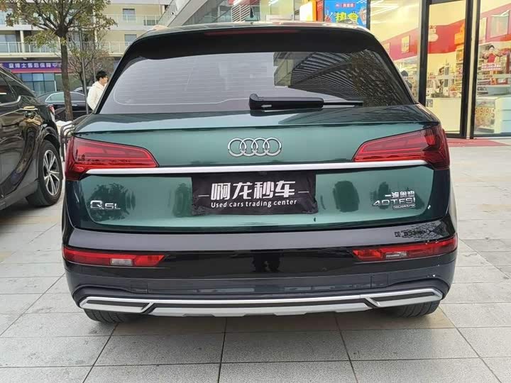 Фото 7 - Audi Q5L