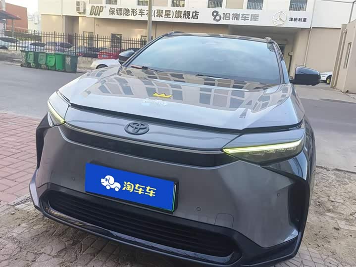 Фото 2 - Toyota bZ4X