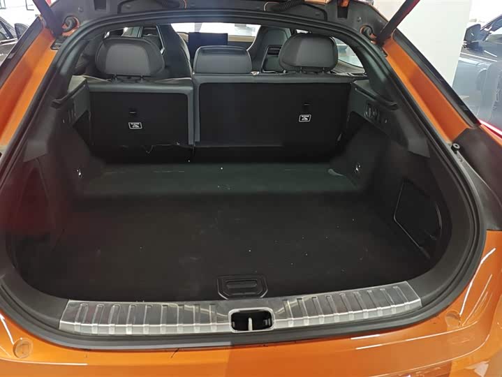 Фото 4 - Zeekr 001