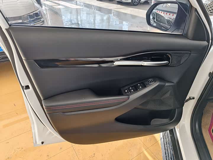 Фото 7 - Kia KX3