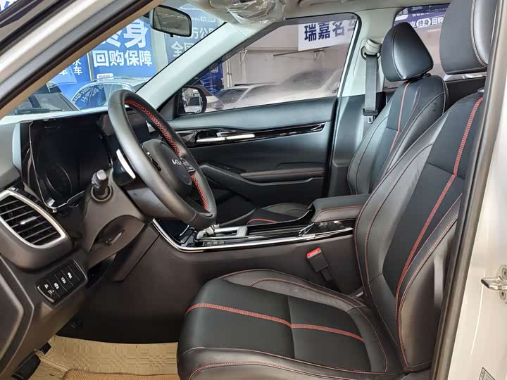 Фото 8 - Kia KX3