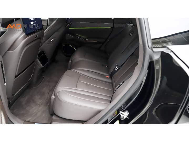 Фото 7 - Denza Z9