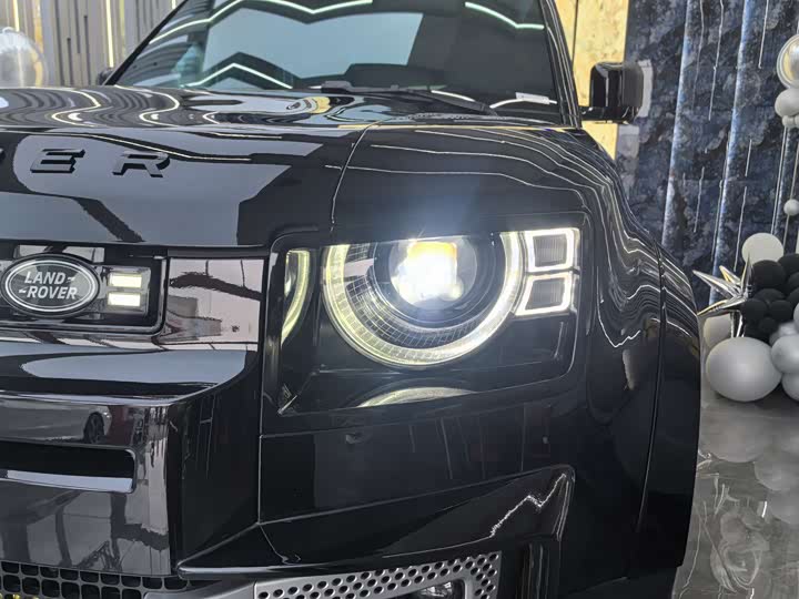 Фото 4 - Land Rover Defender