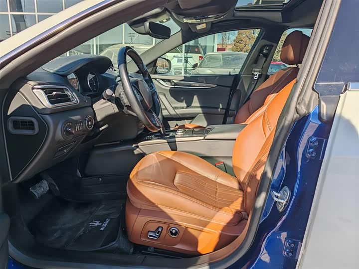 Фото 4 - Maserati Ghibli