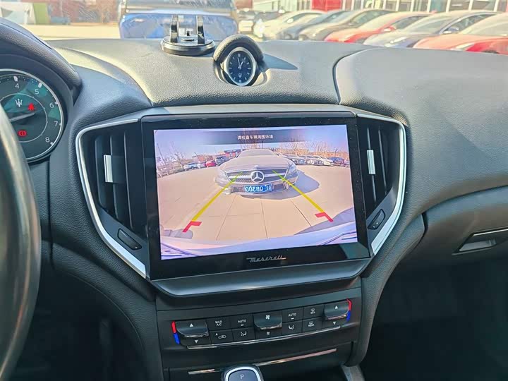 Фото 8 - Maserati Ghibli