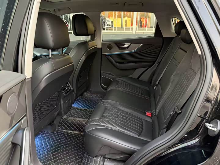 Фото 8 - Hongqi HS5