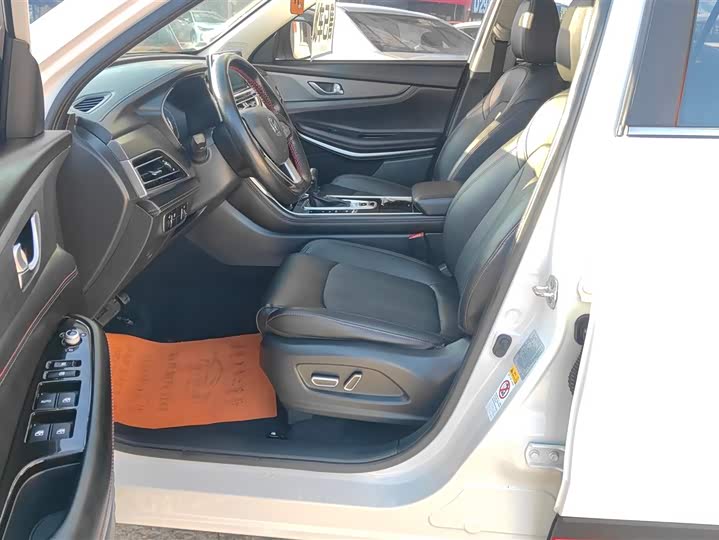 Фото 9 - Changan CS75