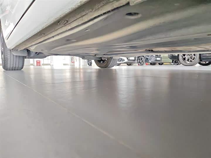 Фото 2 - Volkswagen Sagitar L