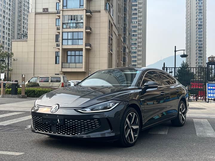 Фото 1 - Volkswagen Lamando L