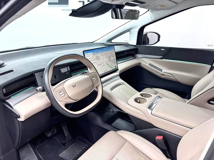 Фото 4 - XPeng X9