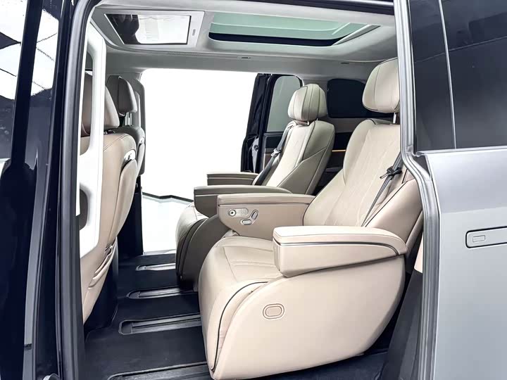 Фото 6 - XPeng X9