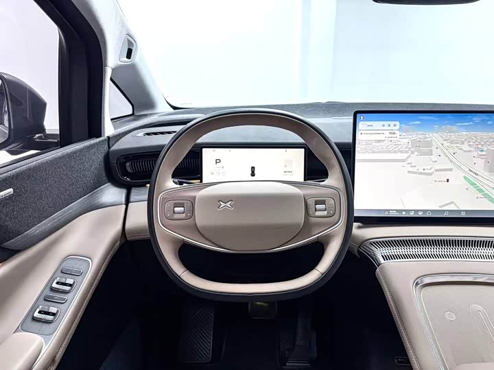 Фото 8 - XPeng X9