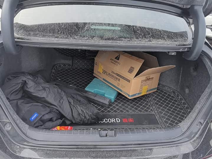 Фото 4 - Honda Accord