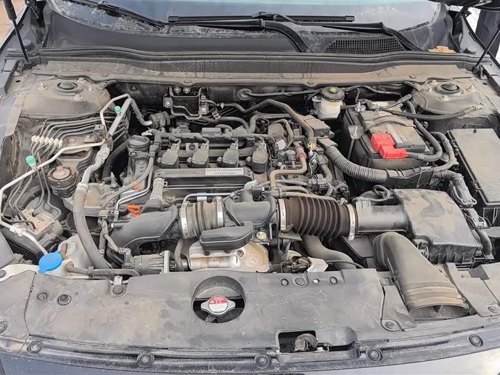 Фото 9 - Honda Accord